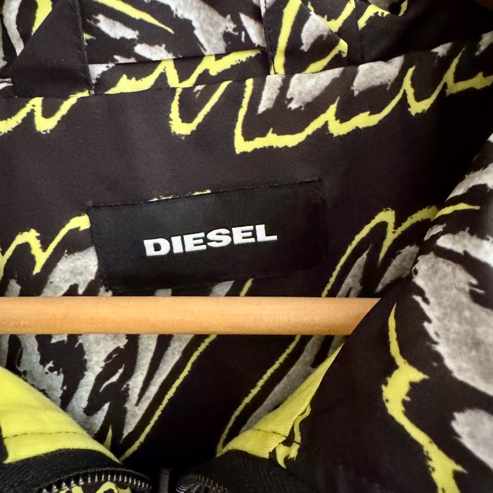 Diesel Black and Yellow Graphic Windbreaker with Hood size L - Picture 4 of 12